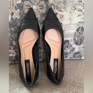 Franco Sarto Darcy Black Pointed Toe Leather Kitten Heel Pumps - size 7.5